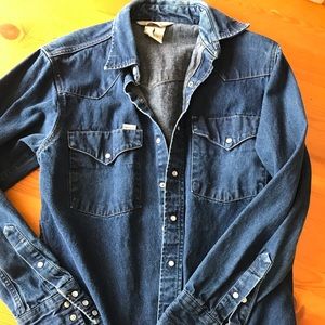 Carhartt denim top with pearl snaps